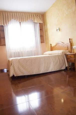 Ávila Hostal Le Vintage מראה חיצוני תמונה