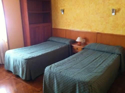 Ávila Hostal Le Vintage מראה חיצוני תמונה