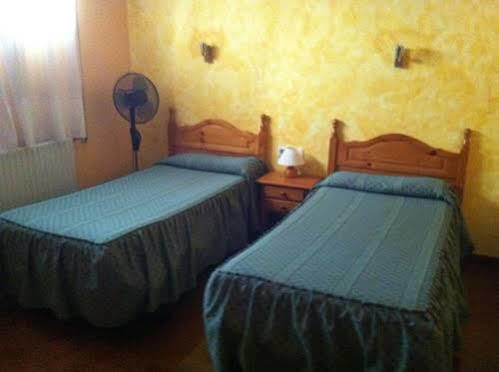 Ávila Hostal Le Vintage מראה חיצוני תמונה