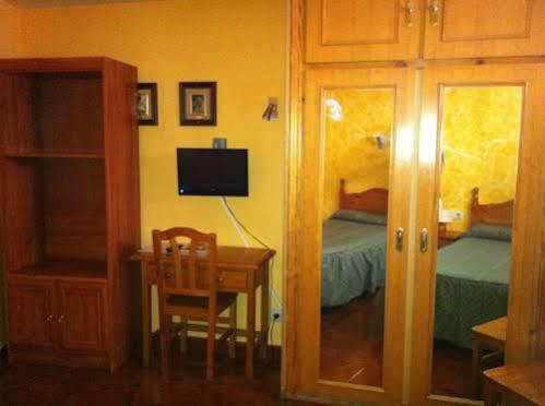 Ávila Hostal Le Vintage מראה חיצוני תמונה